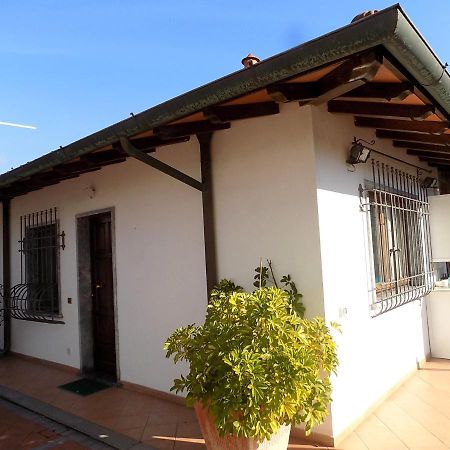 Aparthotel Casa Nuccia Marina di Massa Exterior foto